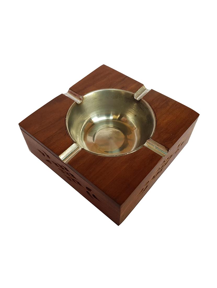 desi karigar wooden premium quality antique ashtray with brass inlay - 15859845 - Zoom Image - 1