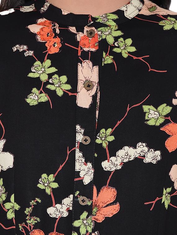 flared floral kurta - 15918229 - Zoom Image - 3
