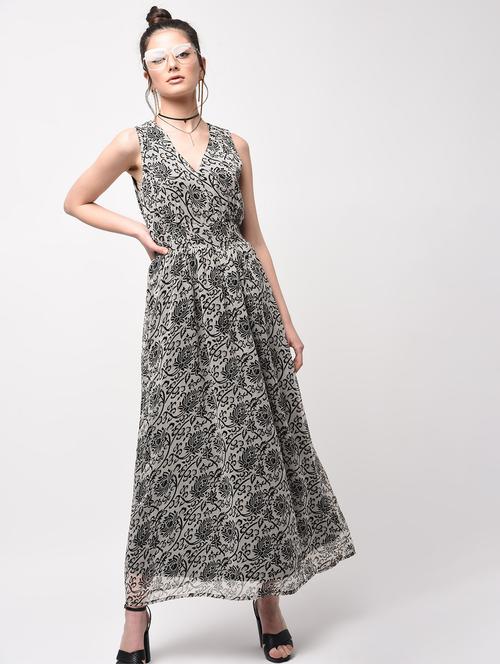v-neck flared maxi dress - 15946340 - Very Small Image - 1