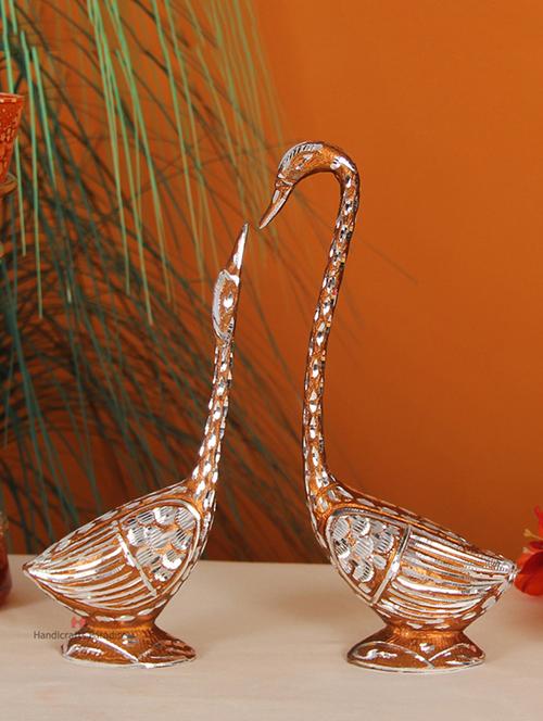 handicrafts paradise pair of kissing swan /duck home decor showpiece in white metal - 10.5 inch ( brown ) - 15999219 - Very Small Image - 1