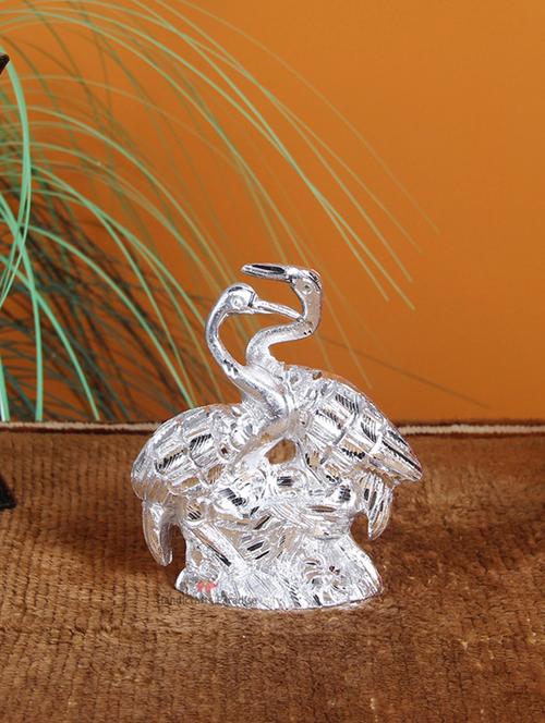 handicrafts paradise couple of kissing swan / duck home decor showpiece in white metal - 4.75 x 5.5 inch ( silver ) - 15999272 - Very Small Image - 1