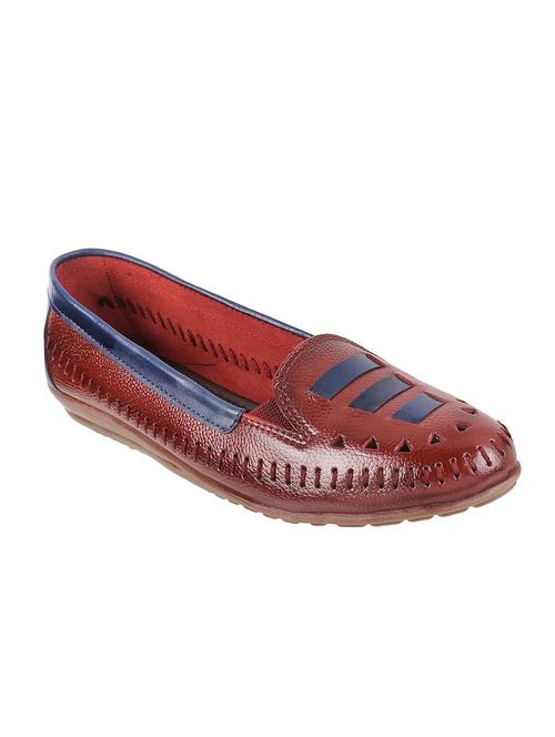 maroon slip on casual shoes - 16082768 - Very Small Image - 1