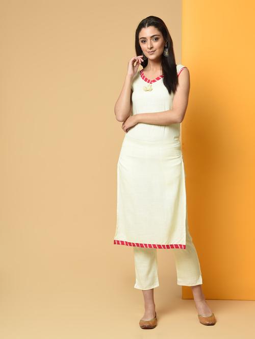contrast detail kurta with pant set - 16187486 - Very Small Image - 1