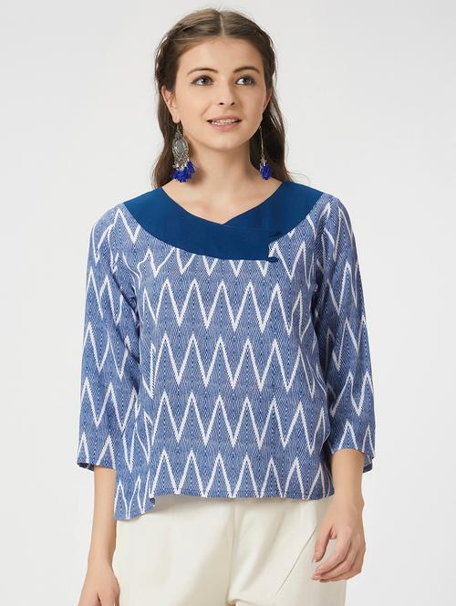 v neck printed top - 16209667 - Very Small Image - 1