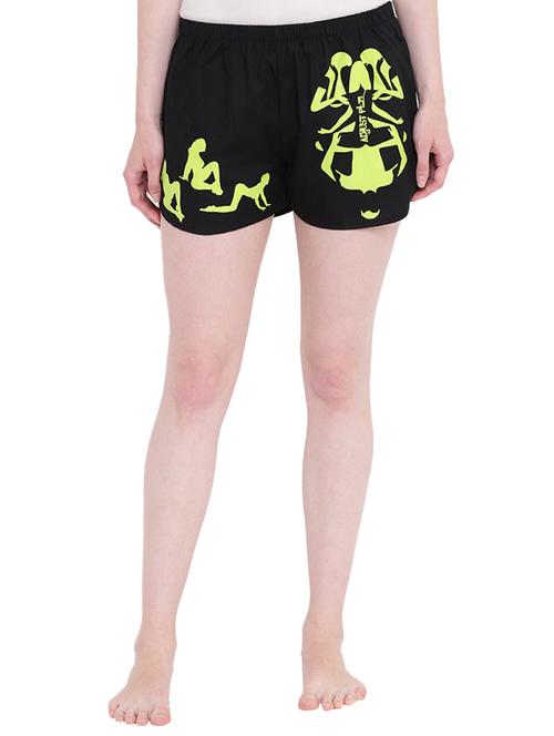pocket patch graphic print shorts - 16302376 - Very Small Image - 1