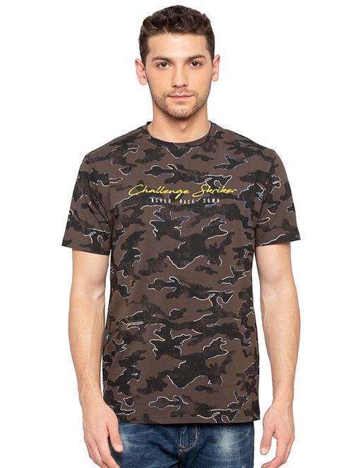 brown camouflage all over print t-shirt - 16314357 - Very Small Image - 1