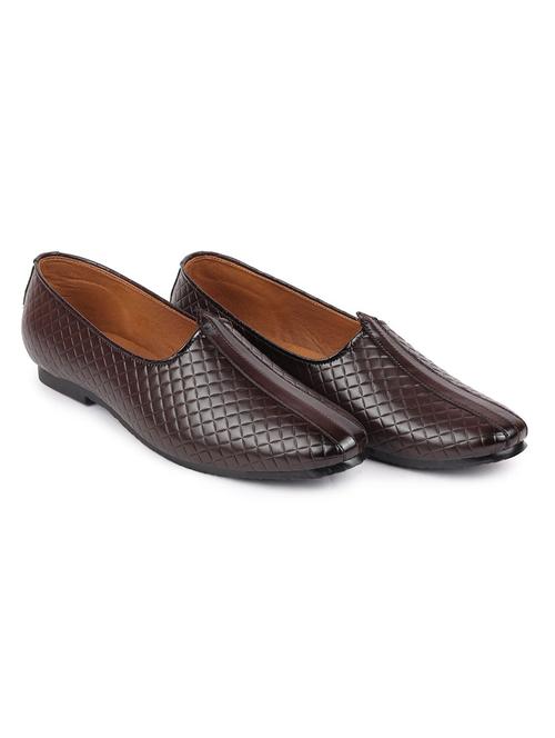 brown leatherette slip on jutis - 16316376 - Very Small Image - 1