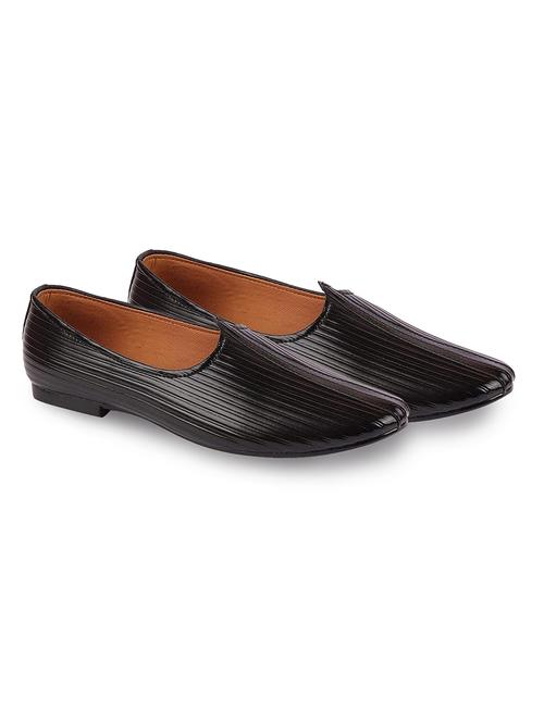 black leatherette slip on jutis - 16316383 - Very Small Image - 1
