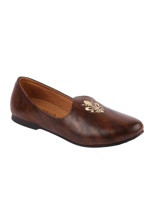brown leatherette slip on jutis - 16316389 - Very Small Image - 1