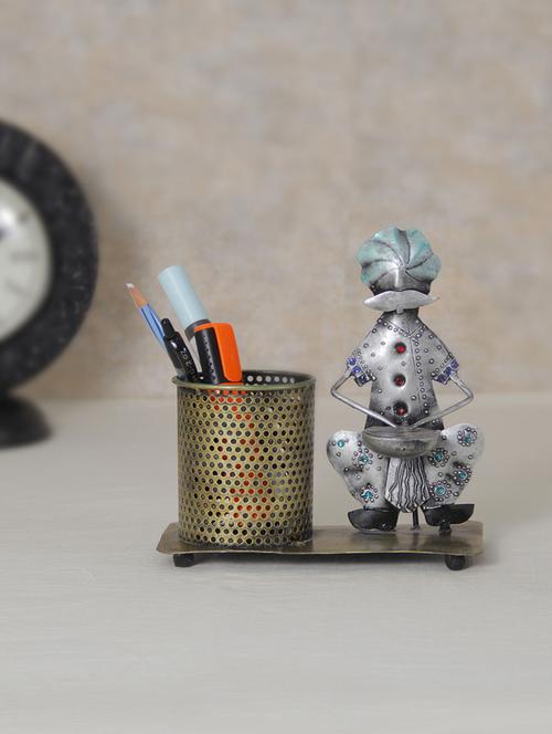 iron pen stand   - 16559444 - Very Small Image - 1