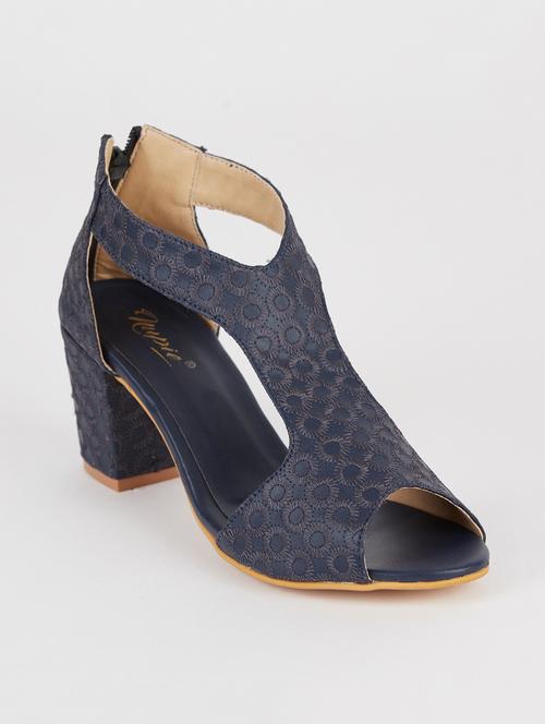 navy closed back sandals - 16614863 - Very Small Image - 1