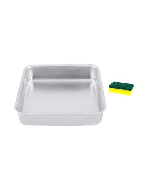 aluminium square shape cake mould with target shine sponge scourer - 16642376 - Very Small Image - 1