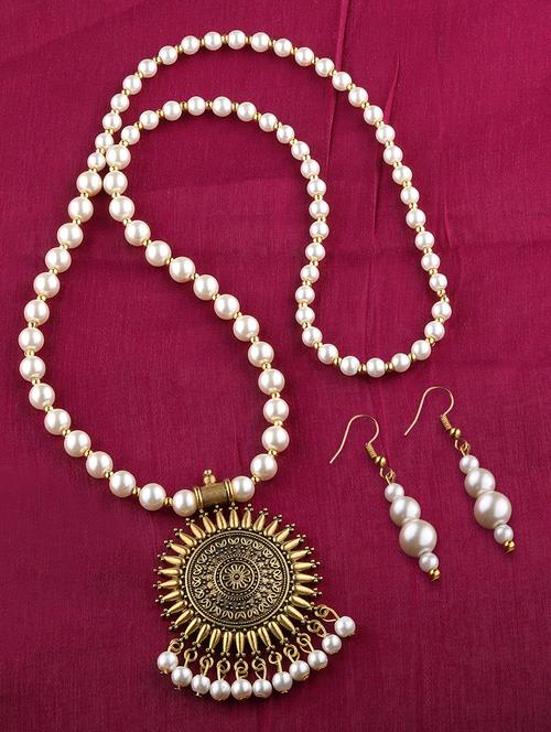 gold brass pendants and earring - 16661201 - Very Small Image - 1