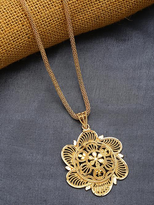 gold metal pendant - 16668087 - Very Small Image - 1