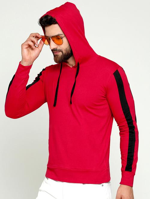 red taped t-shirt - 16708760 - Very Small Image - 1