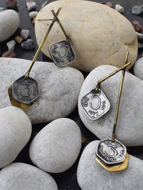 gold brass drop earring - 16733282 - Very Small Image - 1