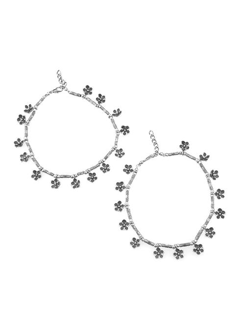 silver metal anklet and payal - 16737571 - Very Small Image - 1