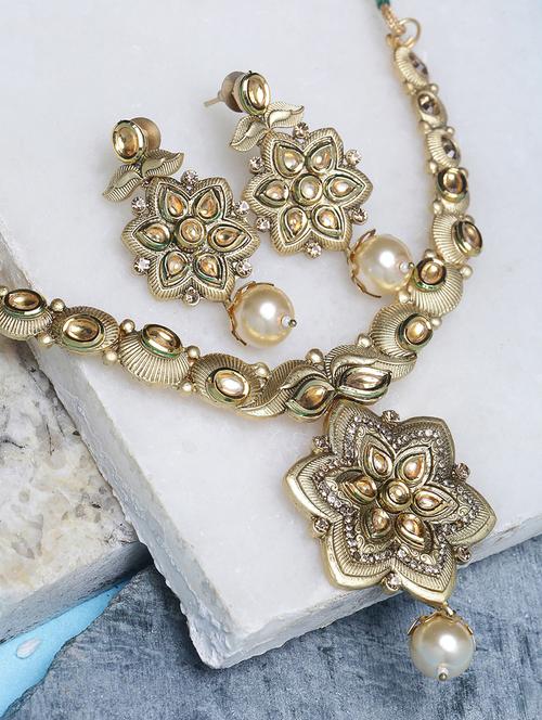  gold plated short necklace - 16811629 - Very Small Image - 1