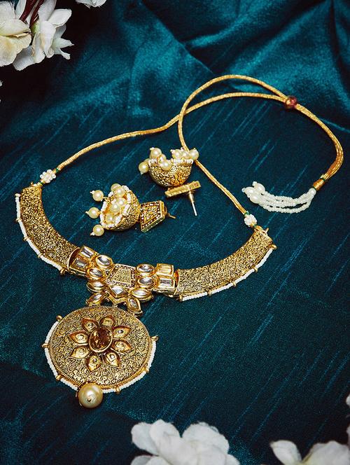 gold metal choker necklace - 16811665 - Very Small Image - 1