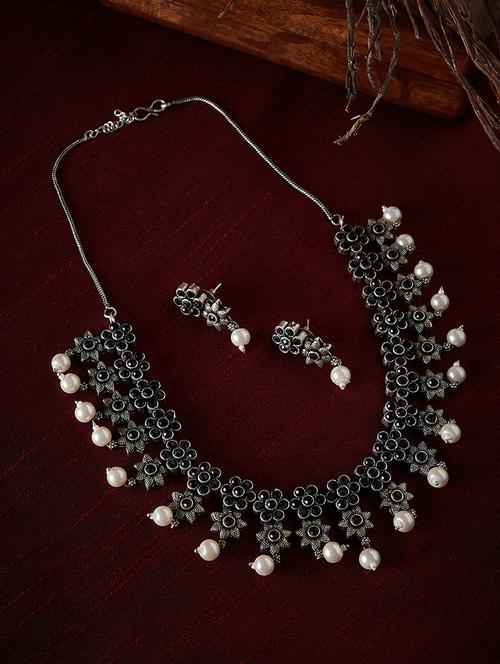 silver brass short necklace - 16811724 - Very Small Image - 1