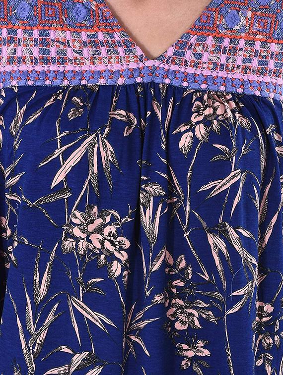 women's straight v neck top - 16816426 - Zoom Image - 4