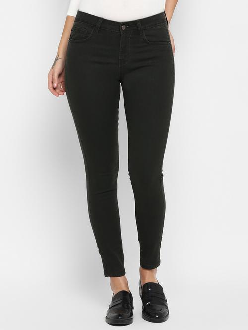 high rise sold jeans  - 16823097 - Very Small Image - 1