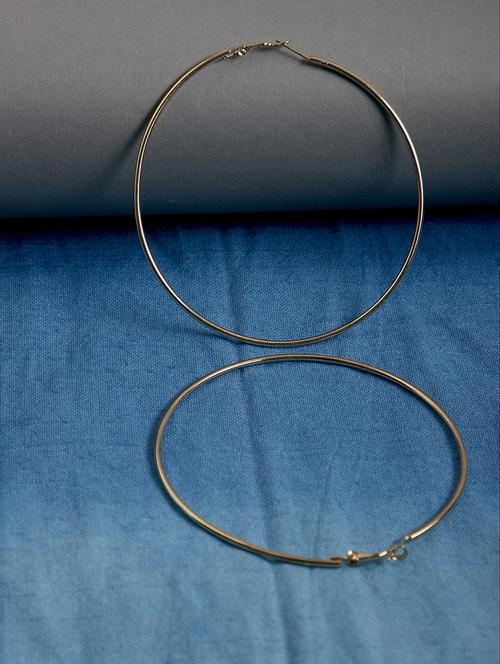 gold metal hoop earring - 16831873 - Very Small Image - 1