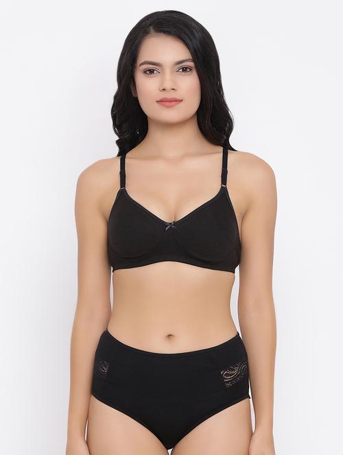 bow patch t-shirt bra and hipster panty set  - 16879475 - Very Small Image - 1