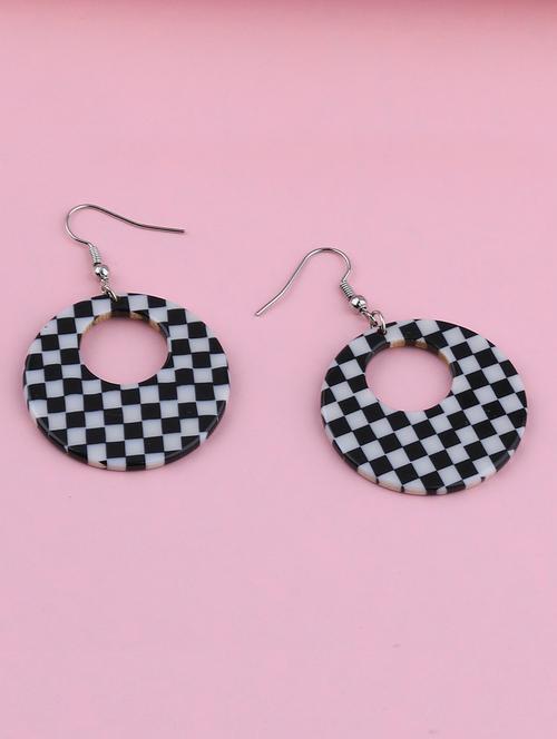 multi colored metal drop earring - 16888640 - Very Small Image - 1