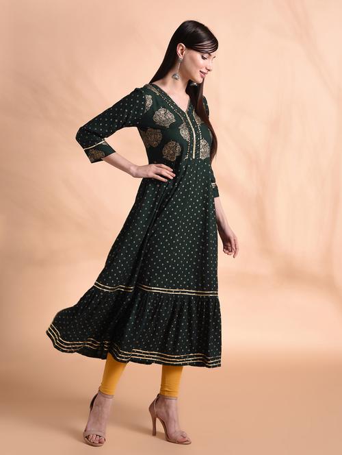 gold print flared kurta  - 16963969 - Very Small Image - 1