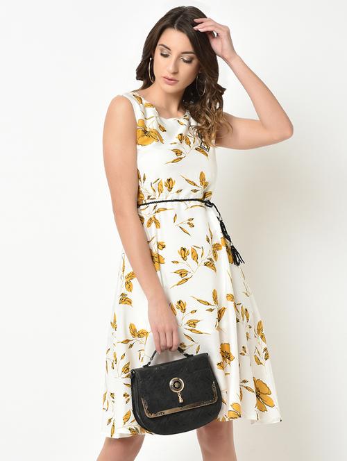 round neck floral flared dress  - 16982738 - Very Small Image - 1