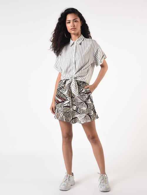 tie front tropical skorts - 17006486 - Very Small Image - 1