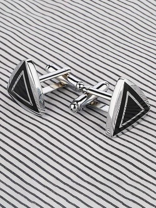 black, silver metal cufflinks - 17068870 - Very Small Image - 1
