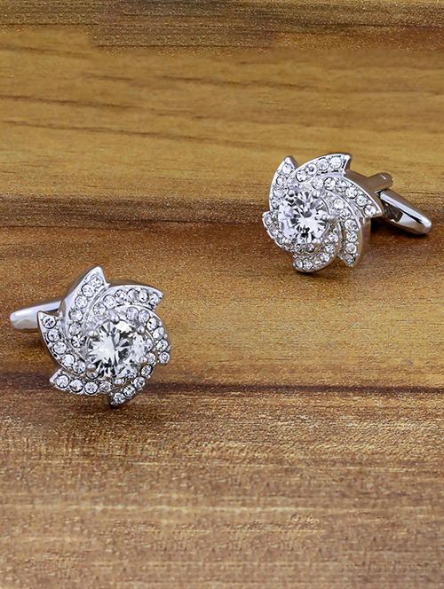 silver metal cufflinks - 17068898 - Very Small Image - 1