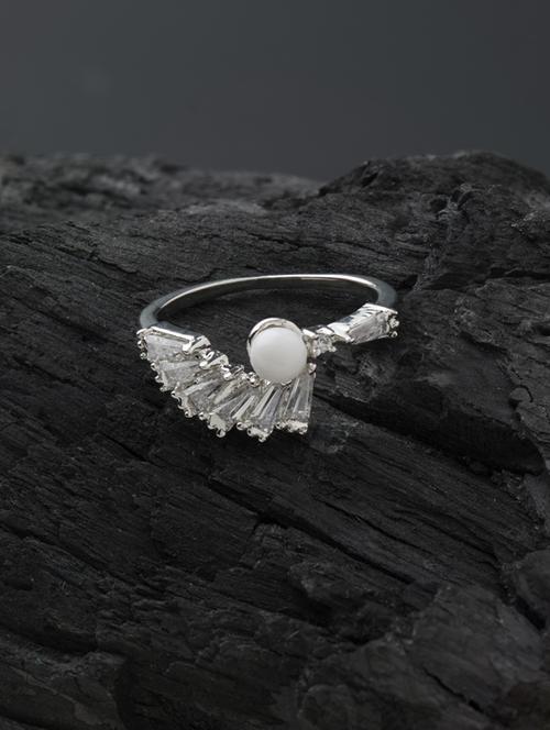 white brass finger  ring - 17159109 - Very Small Image - 1