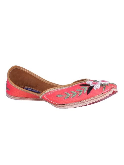 pink slip on jutis  - 17167529 - Very Small Image - 1