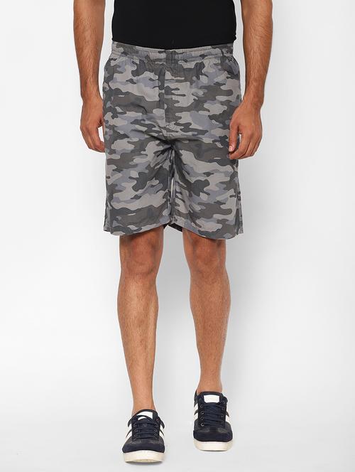 grey camouflage bermuda shorts - 17205304 - Very Small Image - 1