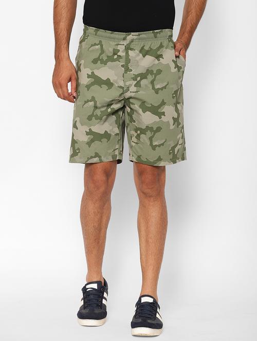 olive green camouflage bermuda shorts - 17205305 - Very Small Image - 1