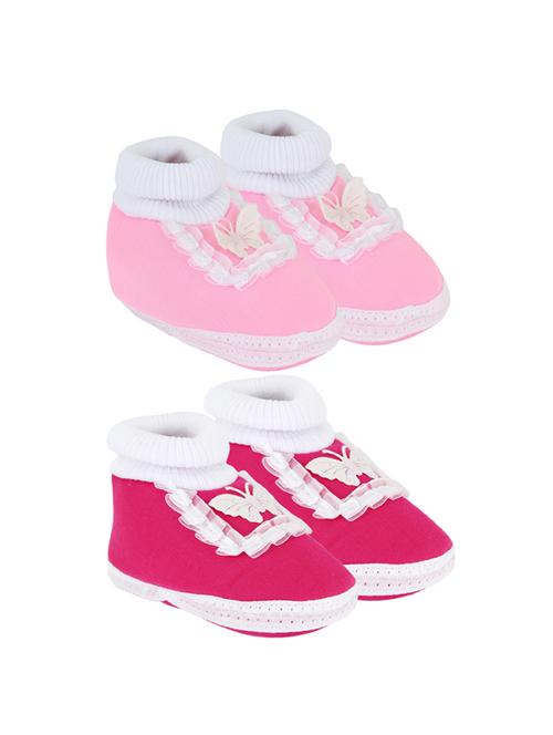 set of 2 booties - 17251454 - Very Small Image - 1