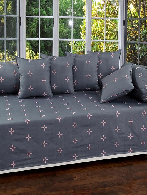 diwan set (set of 8 pcs) - 17257676 - Very Small Image - 1