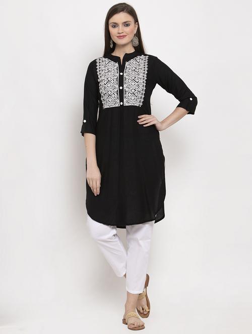 yoke embroidered straight kurta - 17258049 - Very Small Image - 1