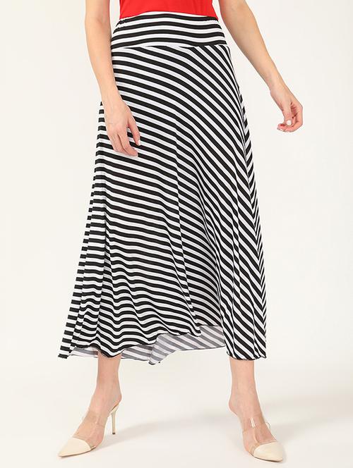 high rise striped skirt  - 17258414 - Very Small Image - 1