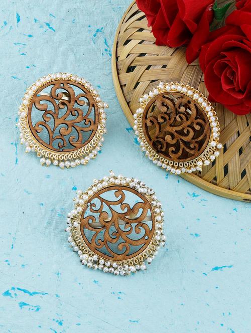 brown wood studs earring - 17274333 - Very Small Image - 1