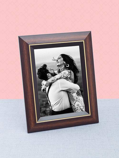 brown color golden border table photo frame - 17335540 - Very Small Image - 1