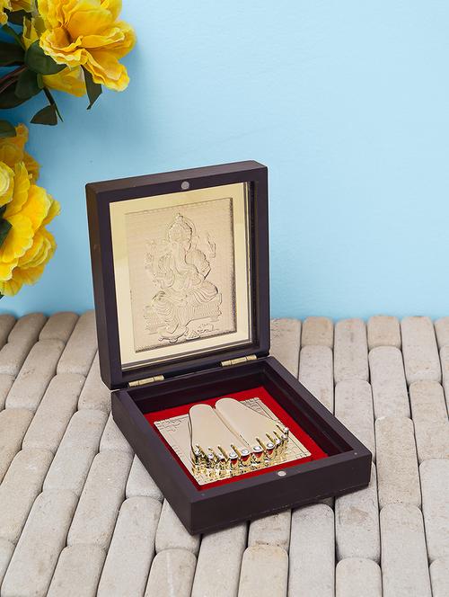 24 ct gold foil ganesh pooja box - 17397954 - Very Small Image - 1
