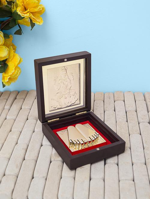 24 ct gold foil laxmi pooja box - 17397962 - Very Small Image - 1