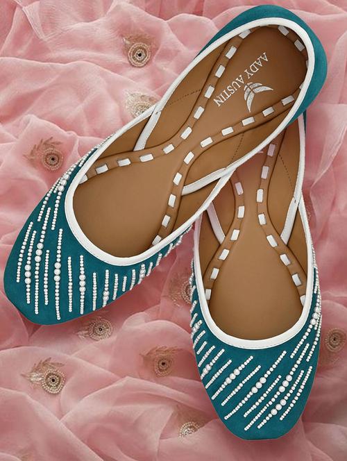 blue slip on jutis  - 17427951 - Very Small Image - 1