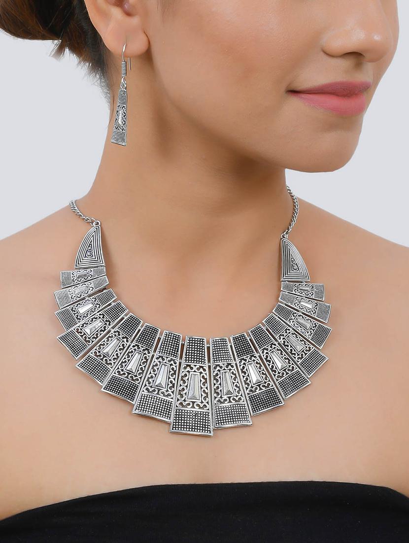 oxidised silver short necklace with earring - 17452627 - Standard Image - 6