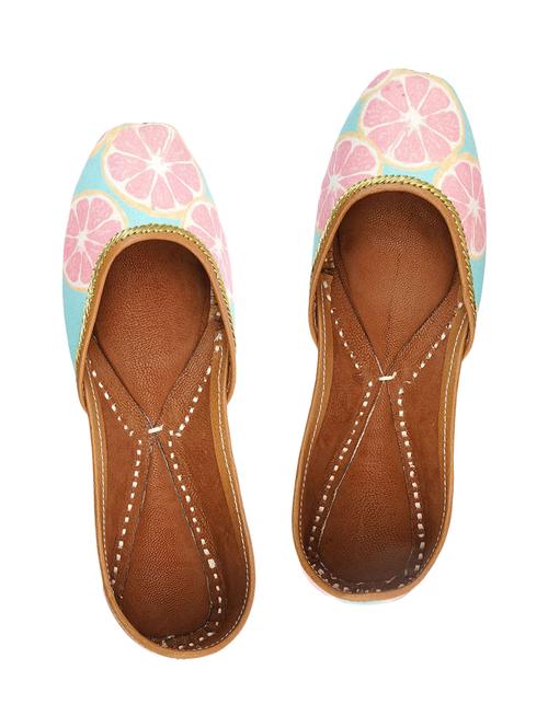 pink slip on jutis  - 17477465 - Very Small Image - 1