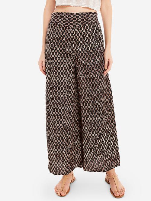 high rise flared palazzo  - 17480497 - Very Small Image - 1